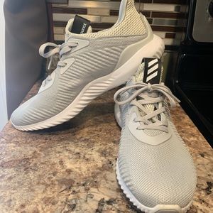 Adidas Alphabounce 10.5